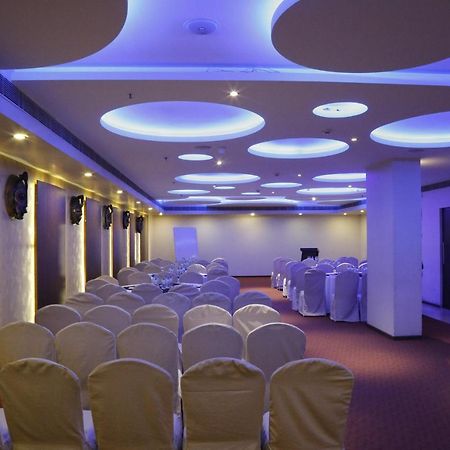 ดิ ออเรส  Hotel ออรังกาบัด ภายนอก รูปภาพ