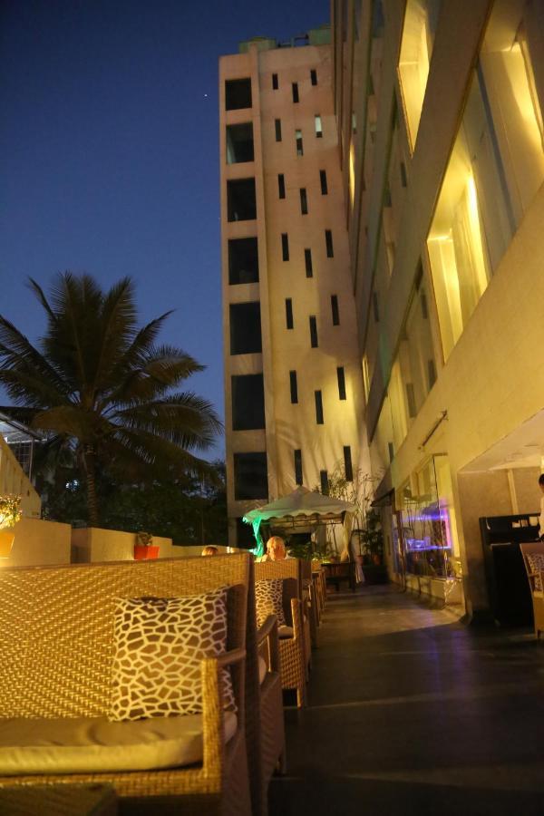 ดิ ออเรส  Hotel ออรังกาบัด ภายนอก รูปภาพ