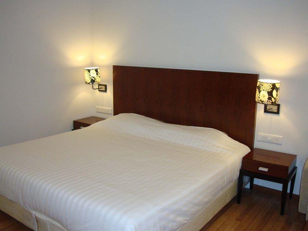 ดิ ออเรส  Hotel ออรังกาบัด ภายนอก รูปภาพ