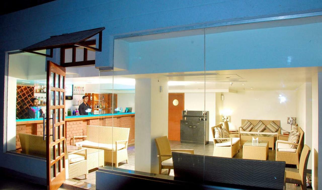 ดิ ออเรส  Hotel ออรังกาบัด ภายนอก รูปภาพ